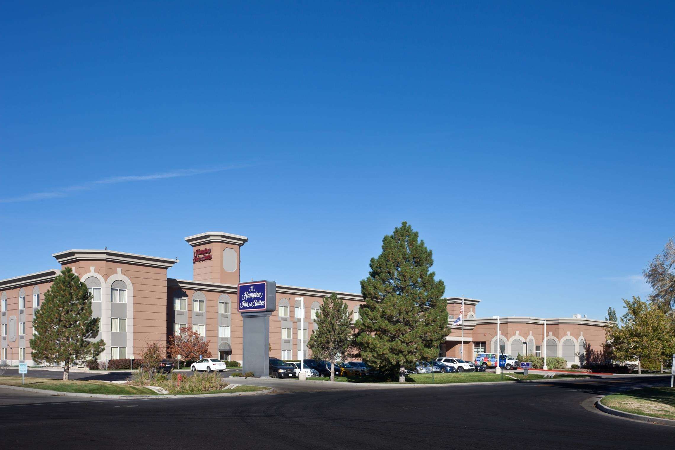 Hampton Inn & Suites Salt Lake City Airport Photo