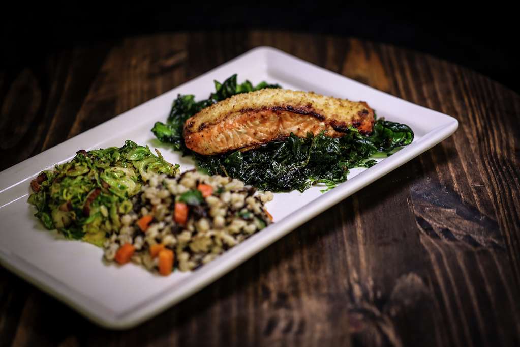 DoubleTree by Hilton Jamestown Image