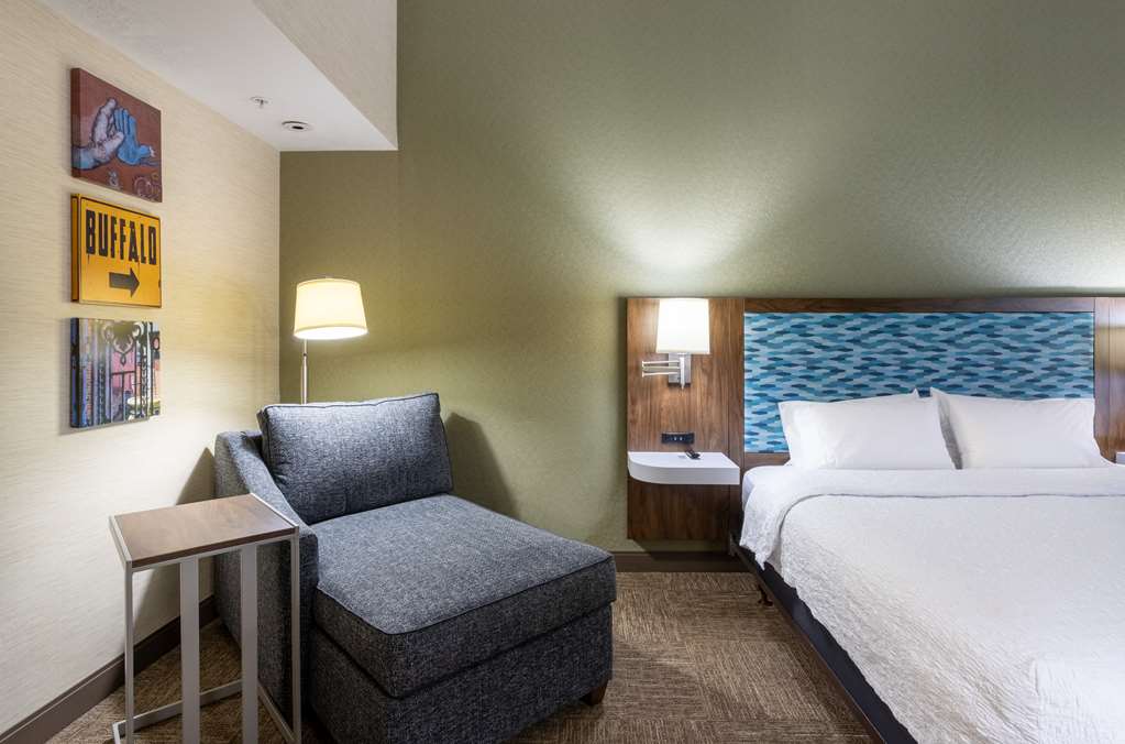 Hampton Inn Buffalo South/I-90 Image