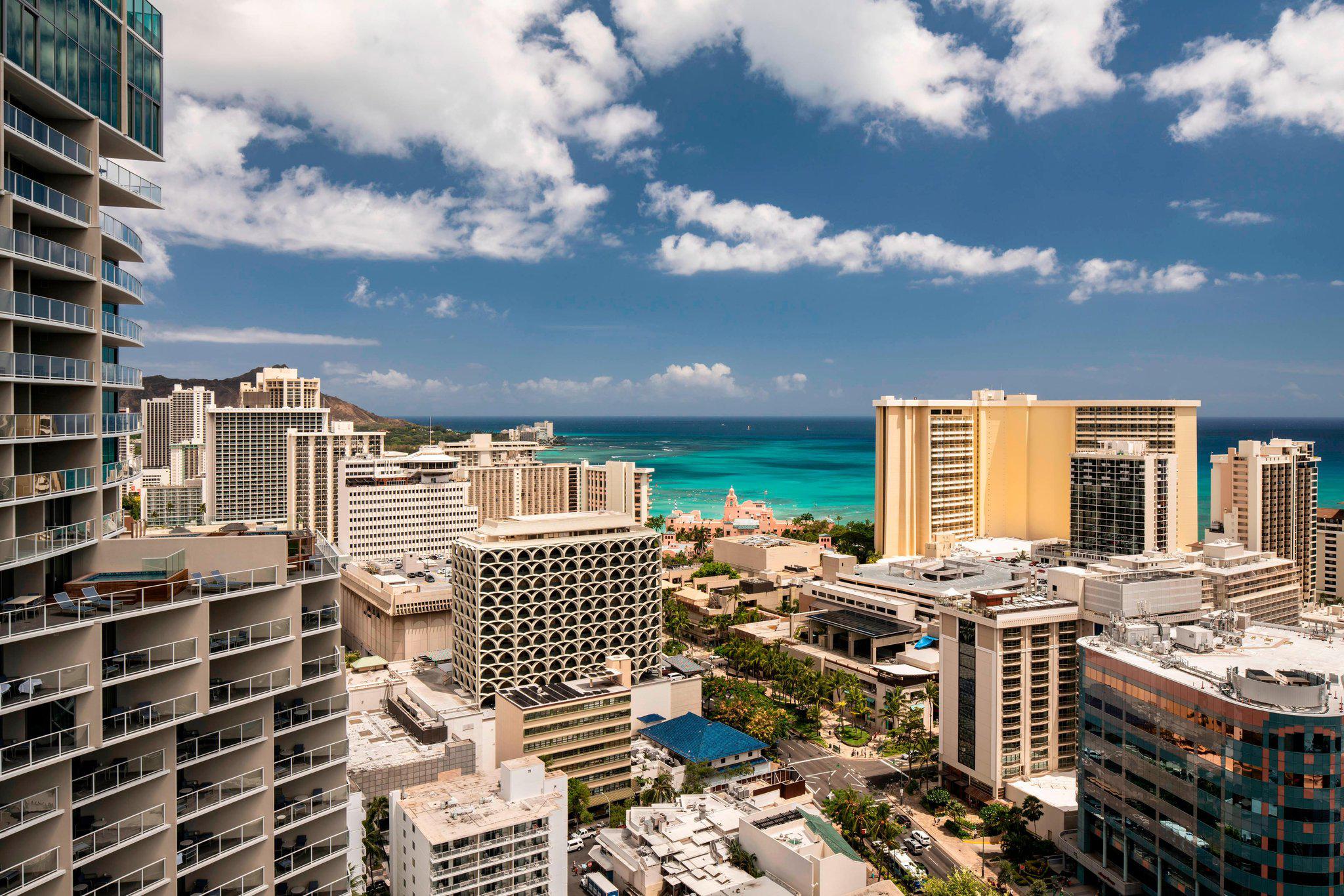 The Ritz-Carlton Residences, Waikiki Beach Photo