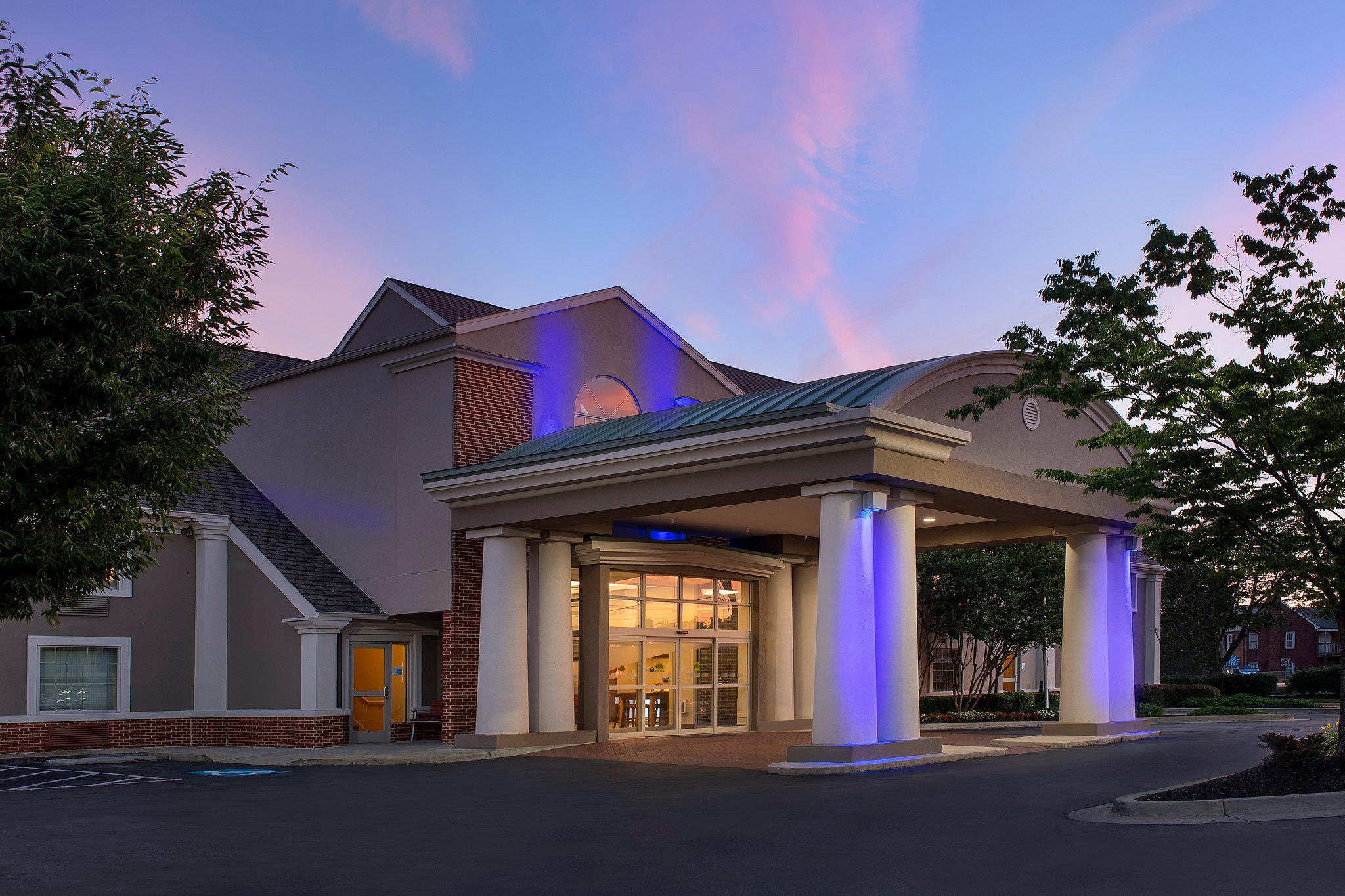 Holiday Inn Express & Suites Annapolis Photo