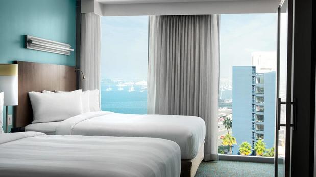 Images SpringHill Suites by Marriott San Diego Downtown/Bayfront
