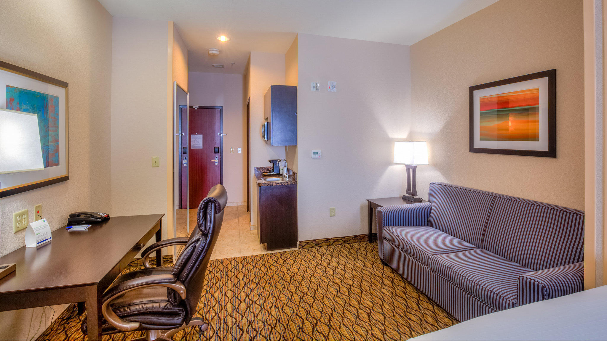 Holiday Inn Express & Suites Elk City Photo