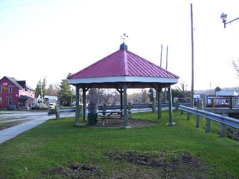 Images Kawartha Steel Roof & Construction Inc