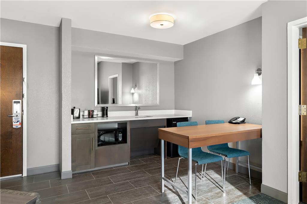 Hampton Inn & Suites Newtown Image