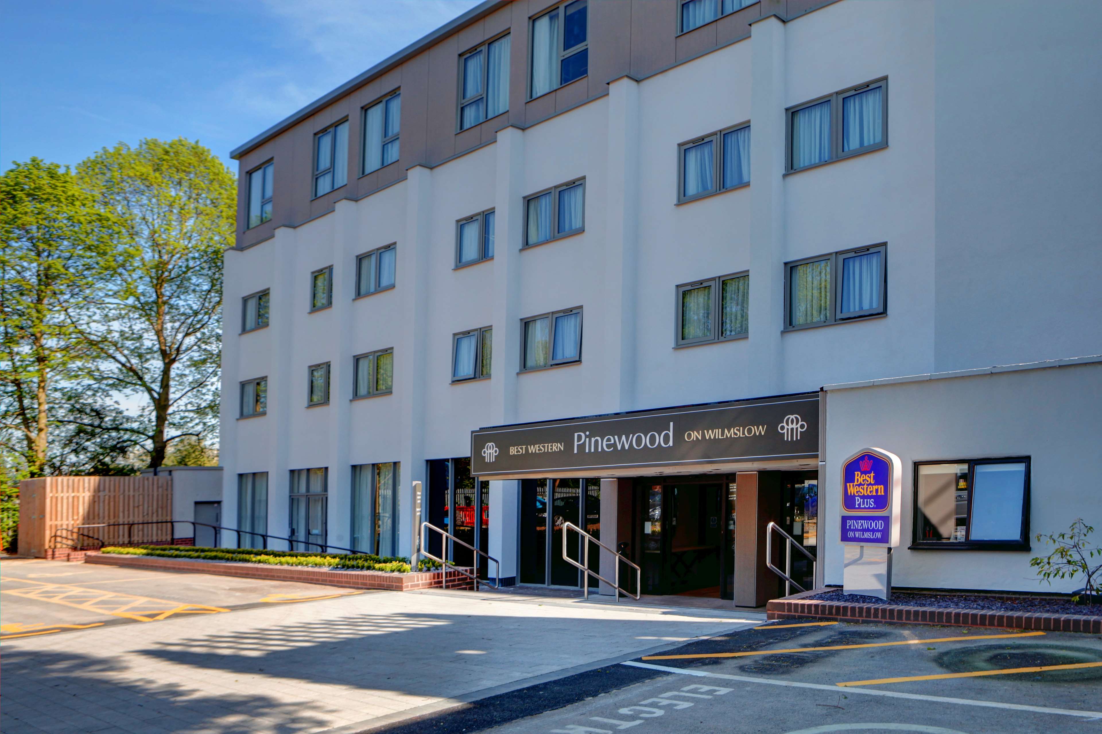 Best Western Plus Manchester Airport Wilmslow Pinewood Hotel - Hotels