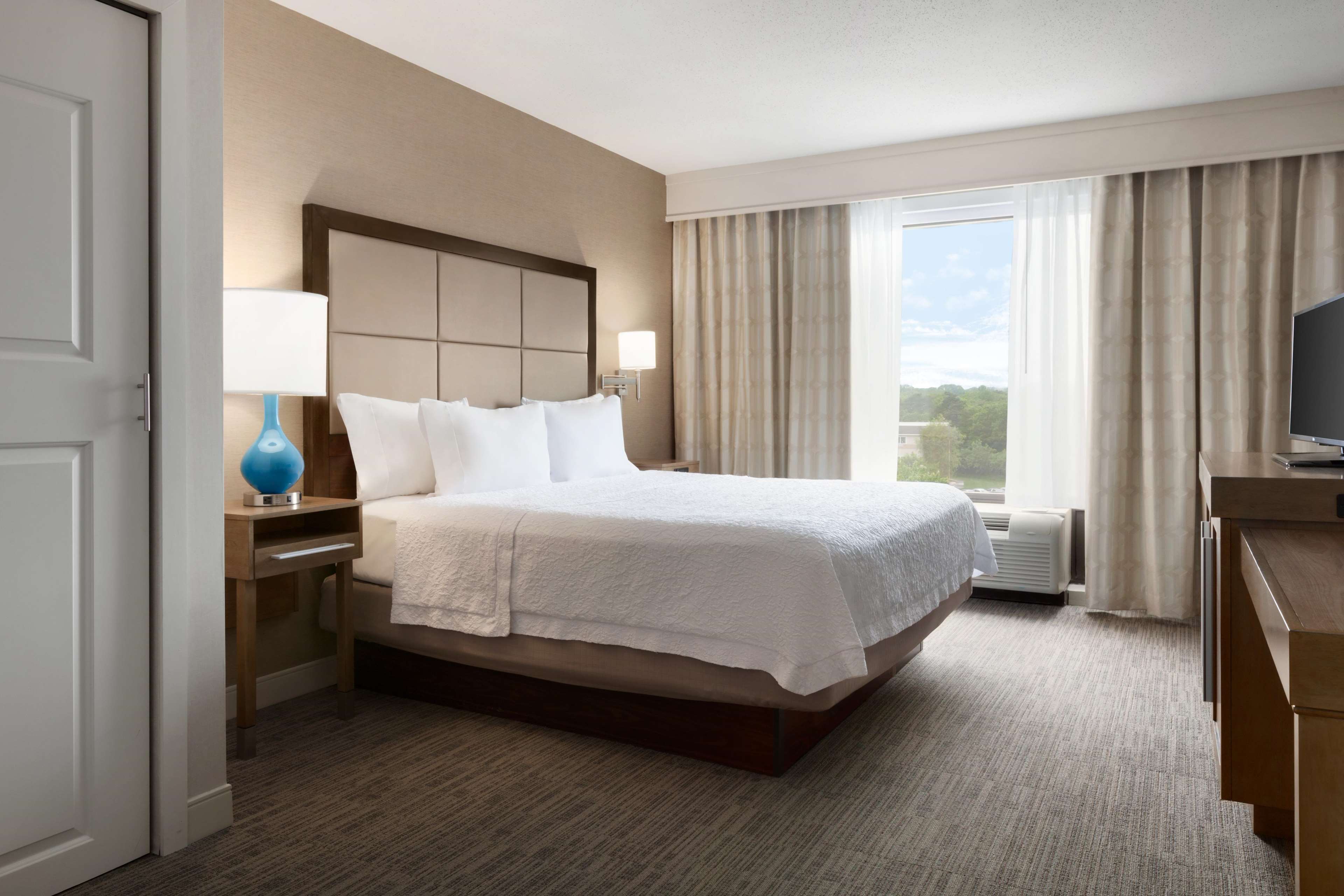 Hampton Inn Long Island - Brookhaven Photo