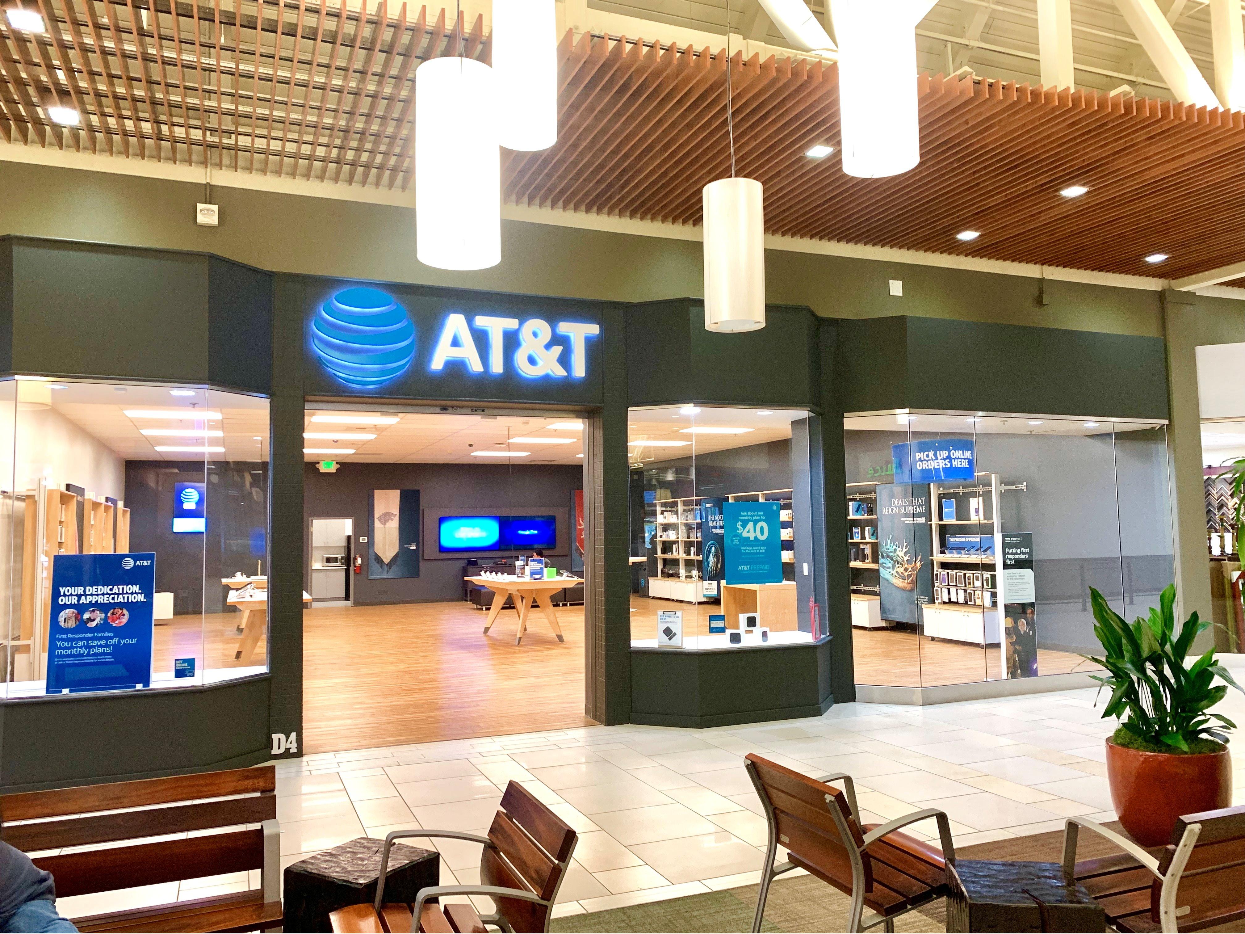 AT&T Store Photo