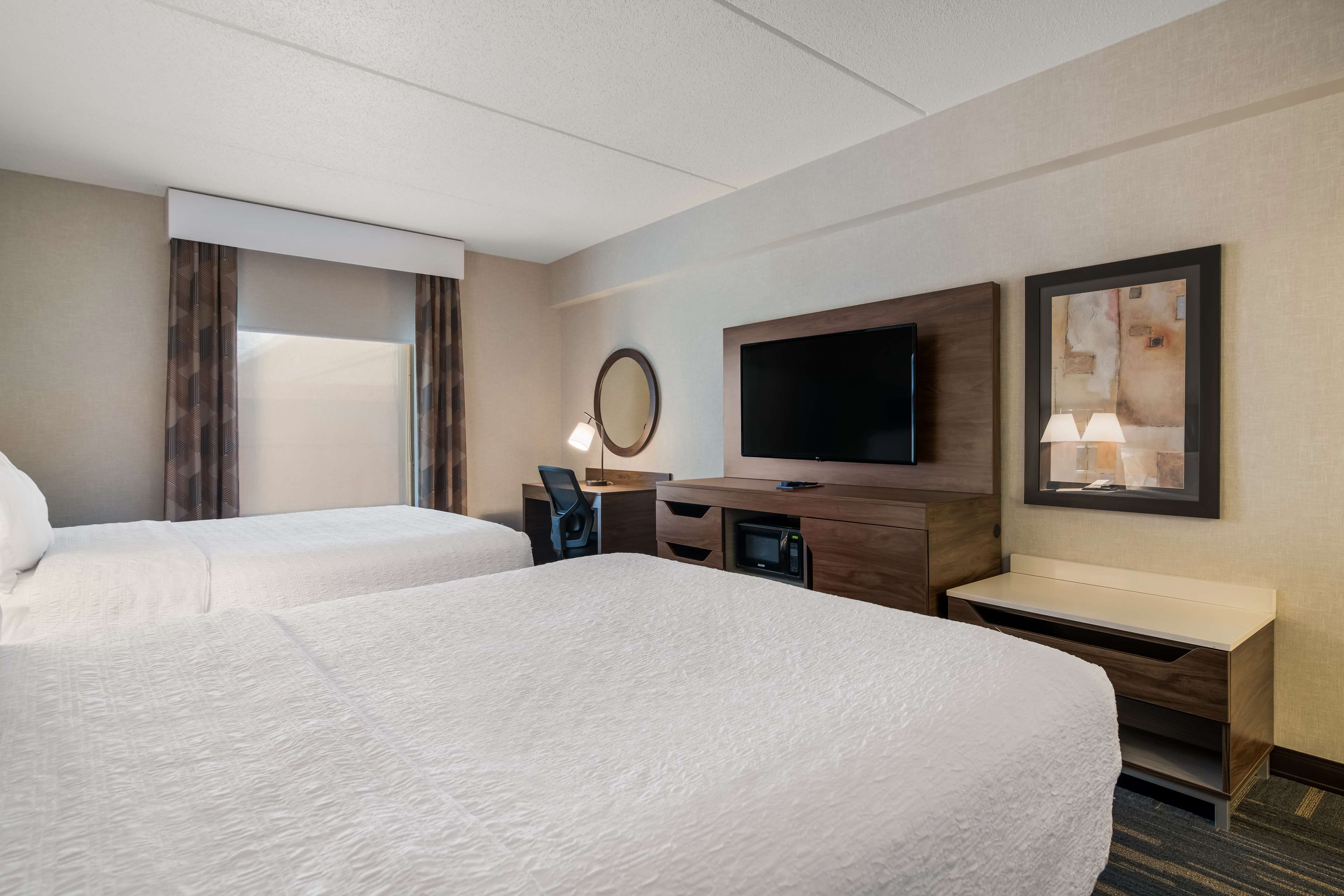 Hampton Inn & Suites Plattsburgh, 586 State Route 3, Plattsburgh, NY