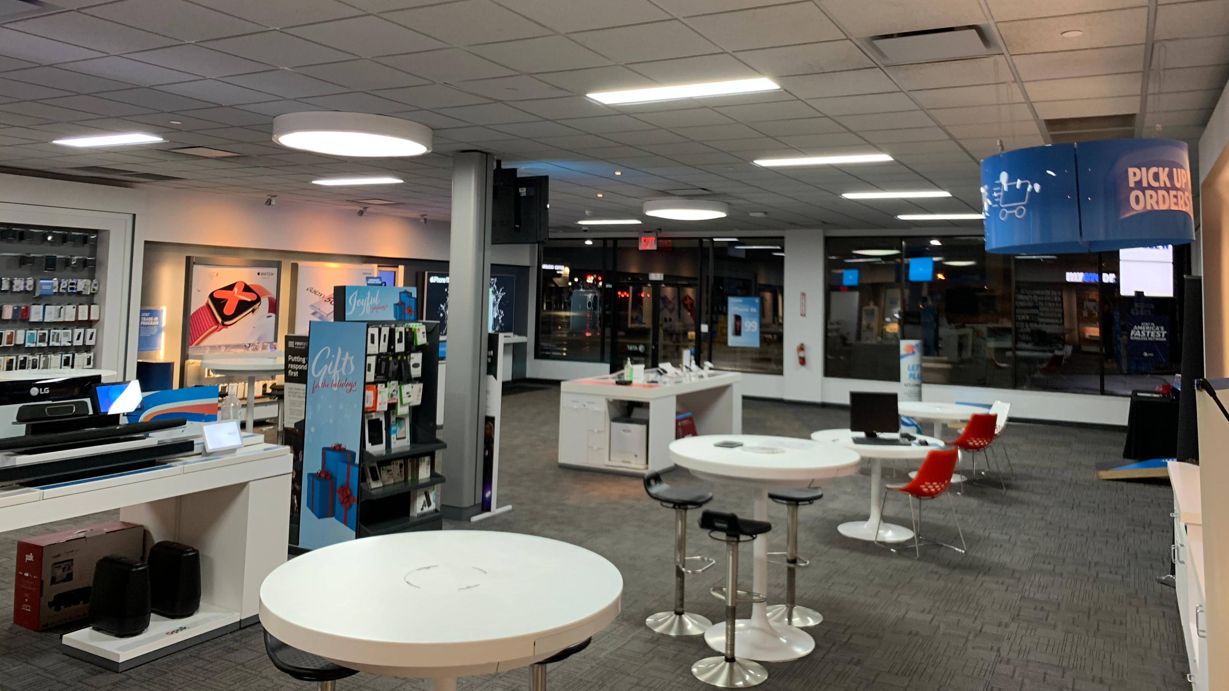 AT&T Store Photo