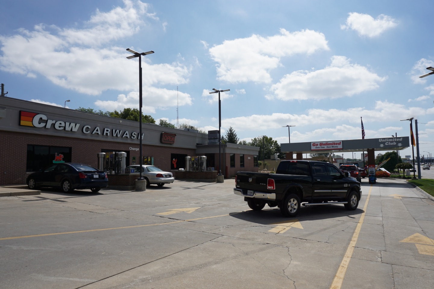 Crew Carwash Photo