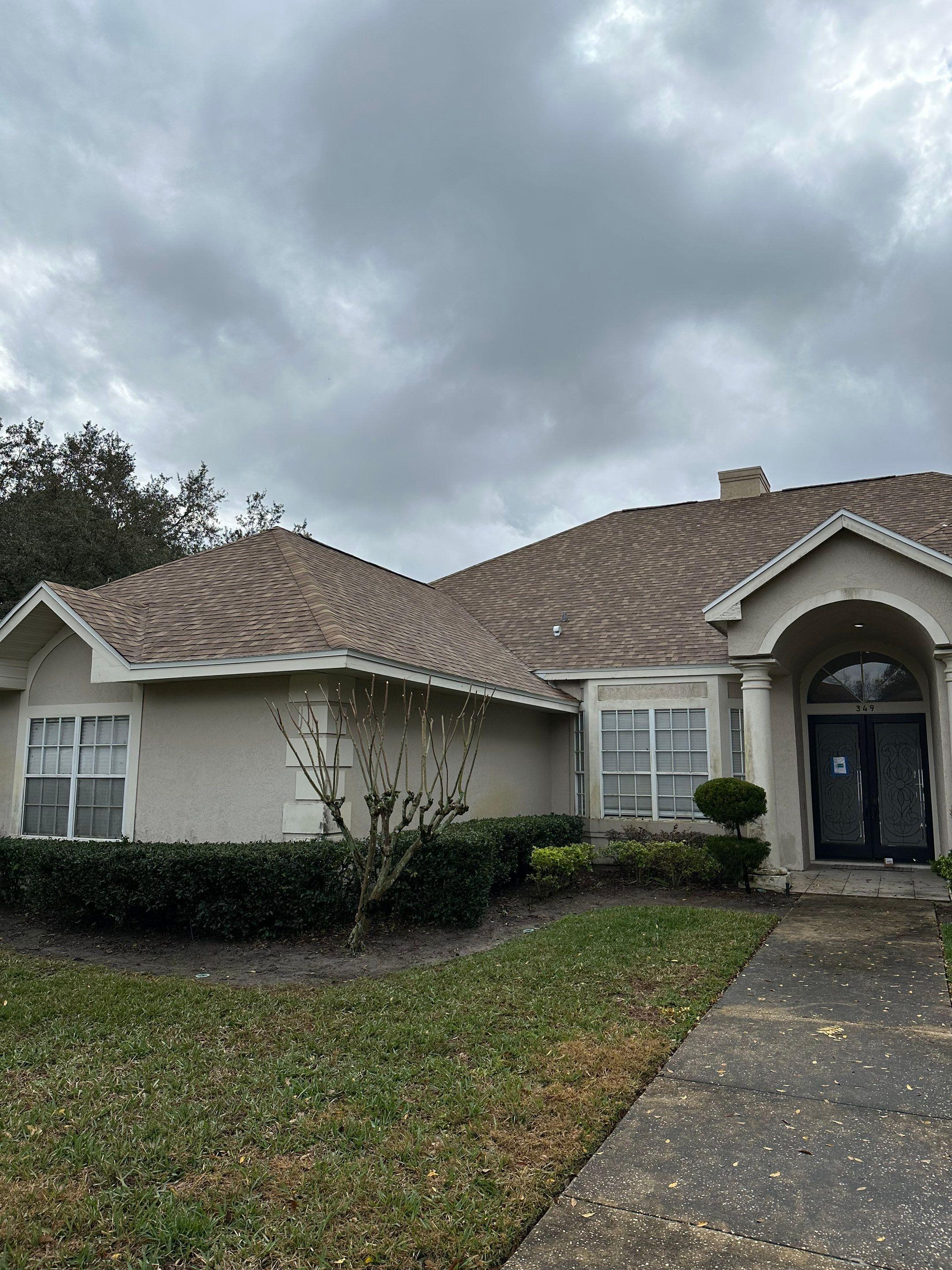 Pinnacle Roofing Image