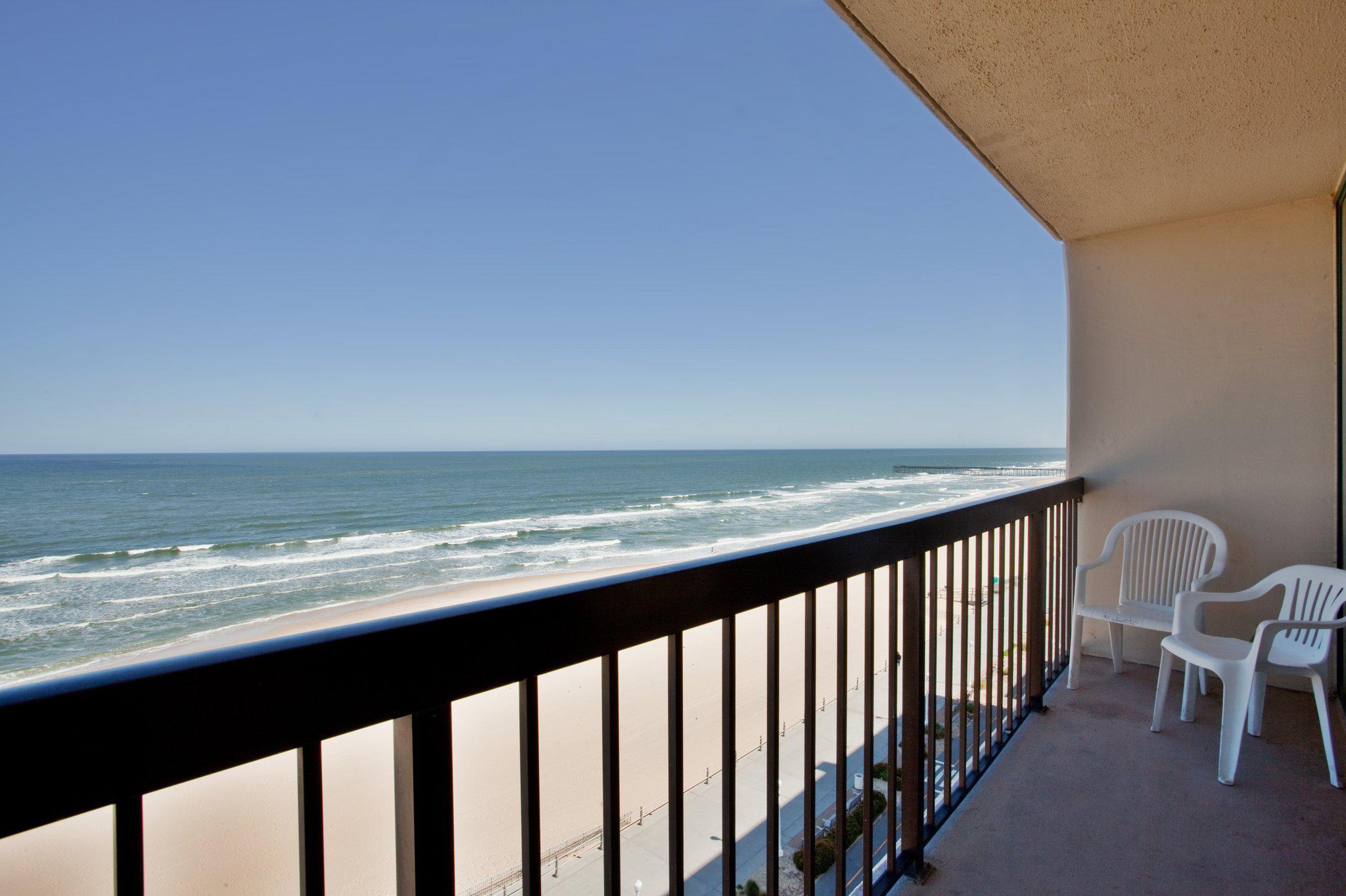 Holiday Inn VA Beach-Oceanside (21st St) Photo