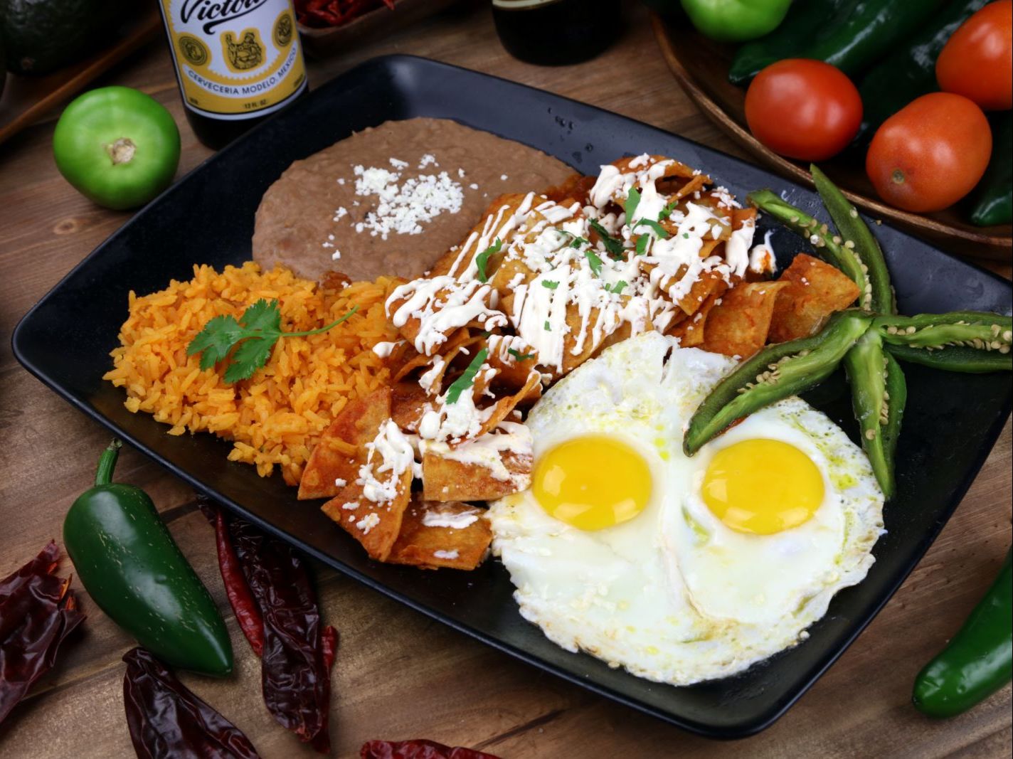 Chilaquiles Party tray/ Charola de Chilaquiles