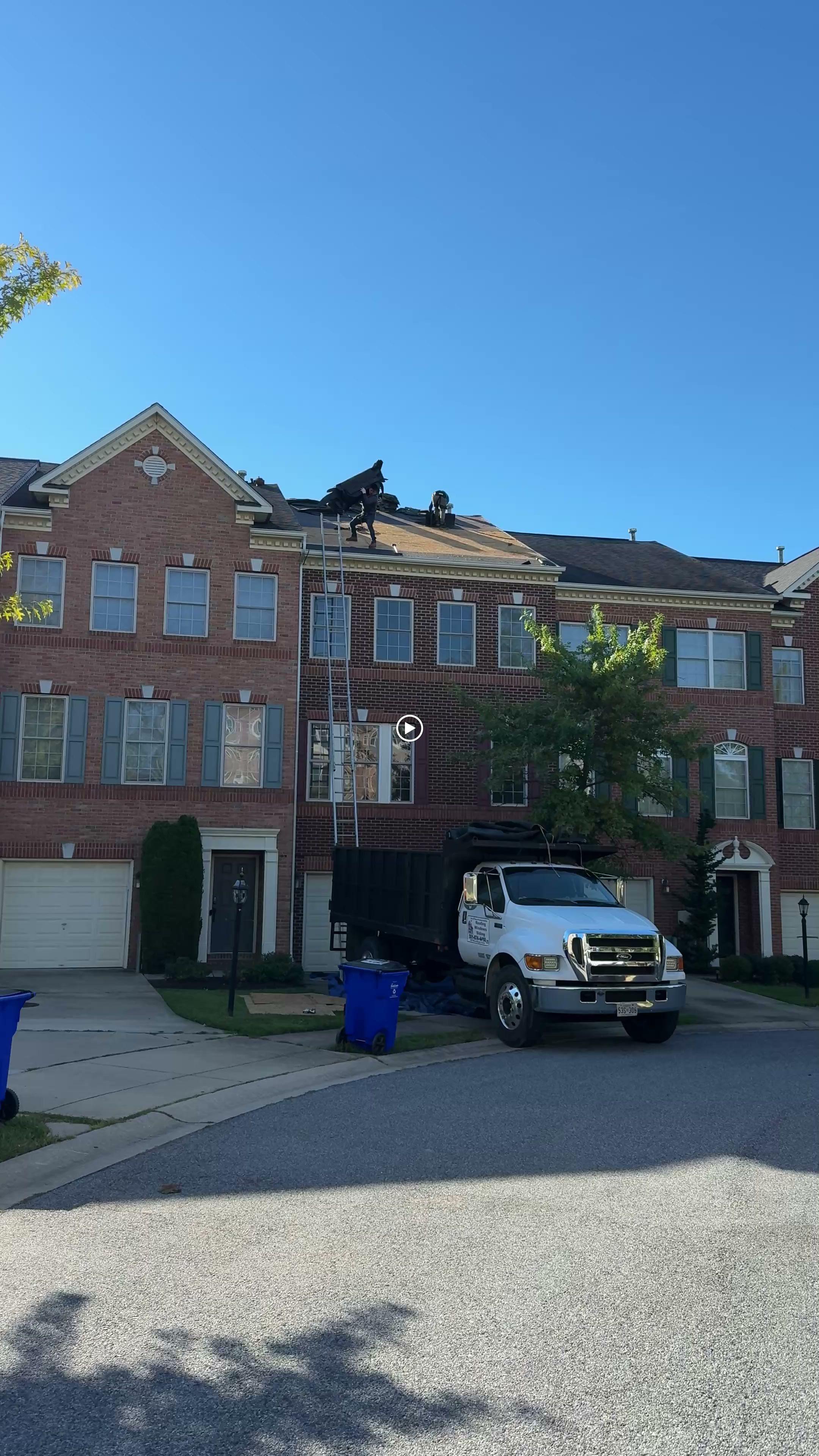 HF Roofing Contractor Image