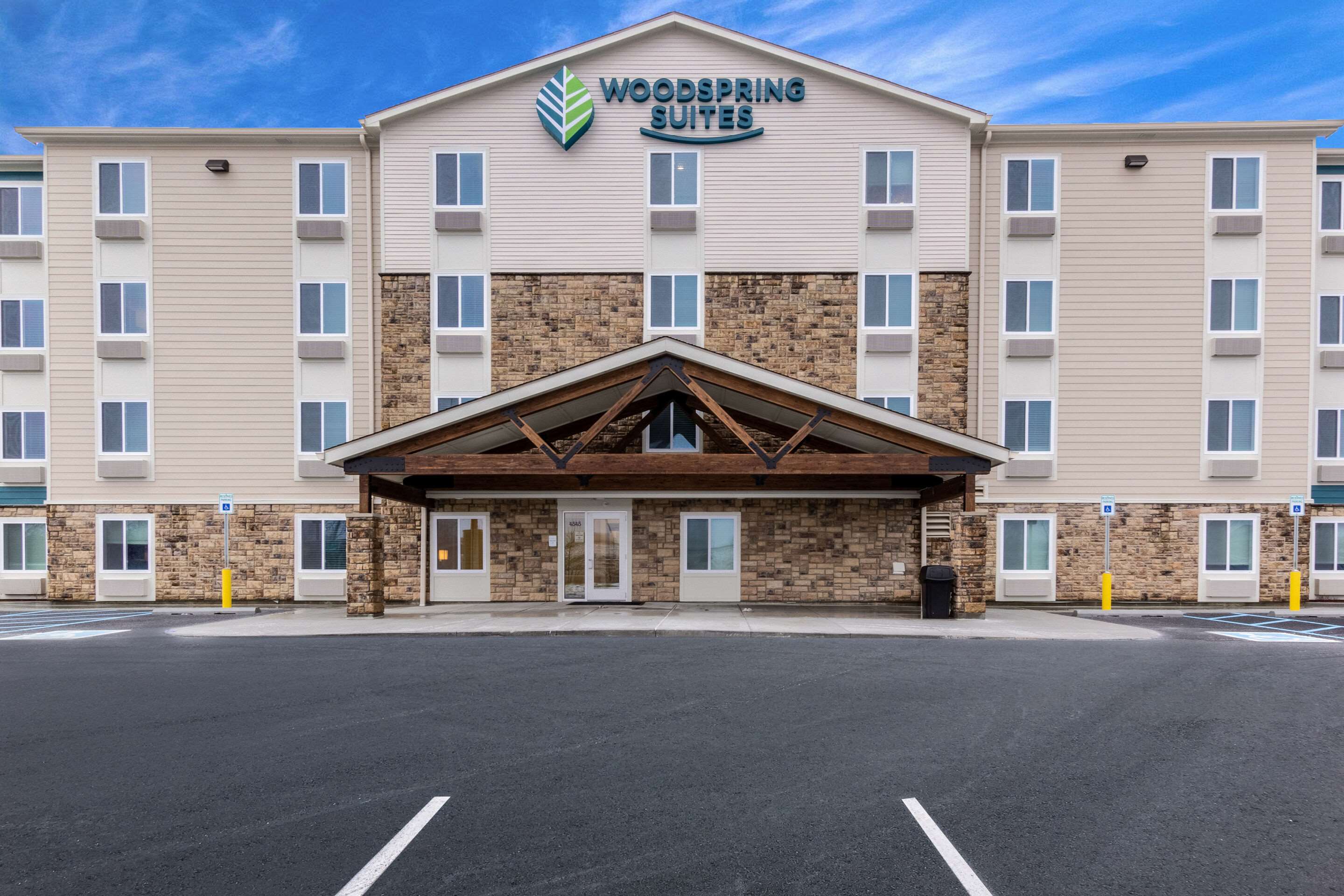 WoodSpring Suites Indianapolis Airport South Photo