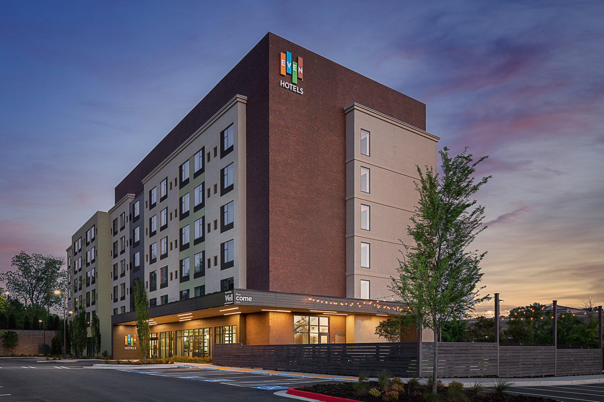 EVEN Hotel Alpharetta - Avalon Area Photo