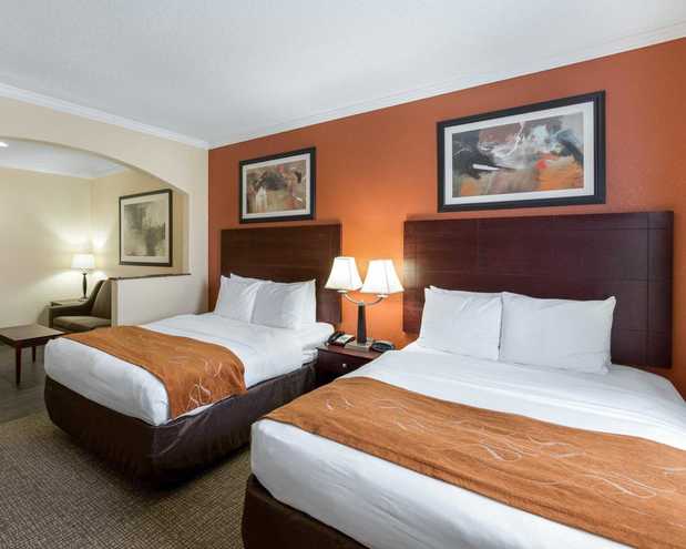 Images Comfort Suites