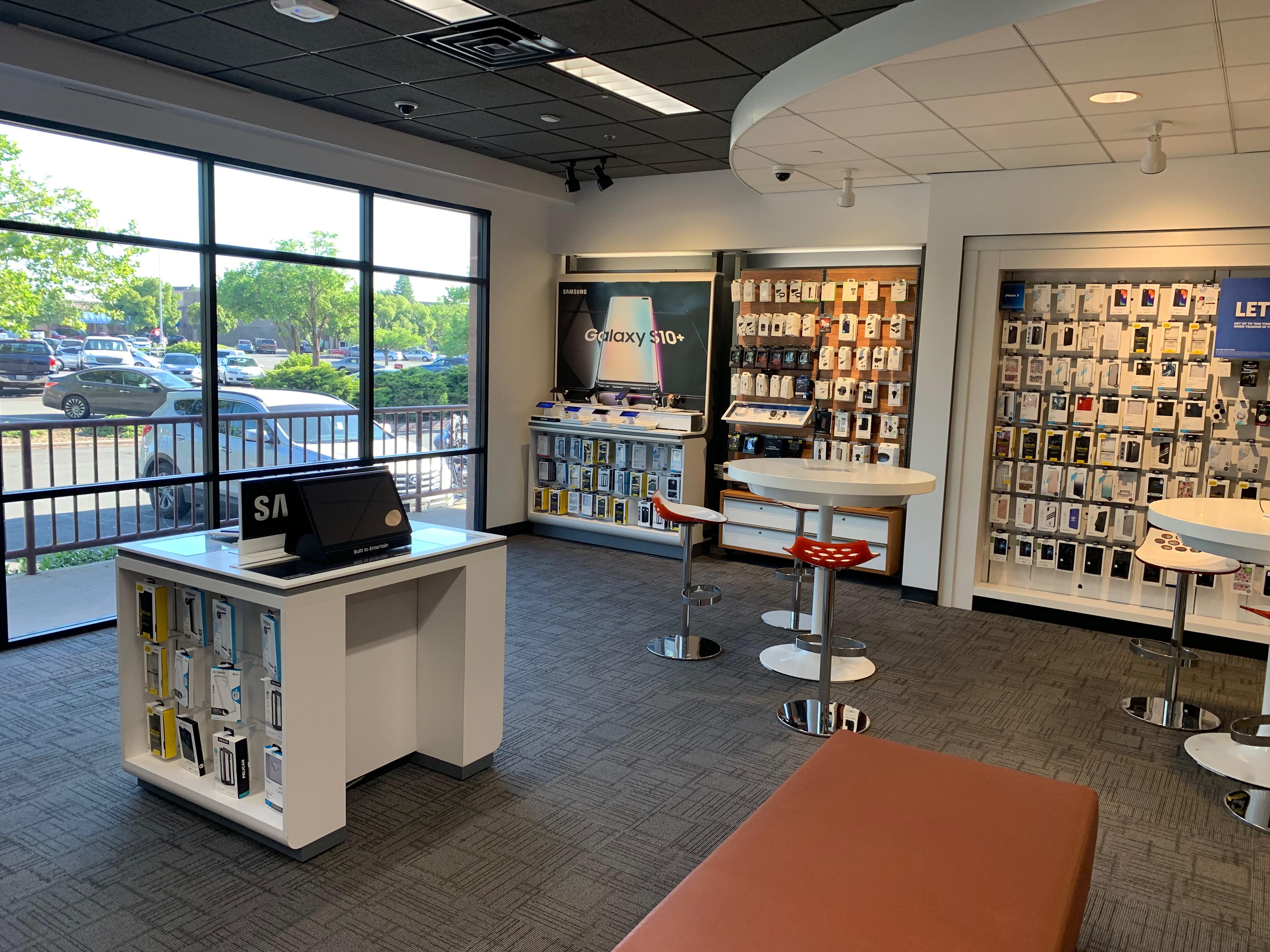 AT&T Store Photo