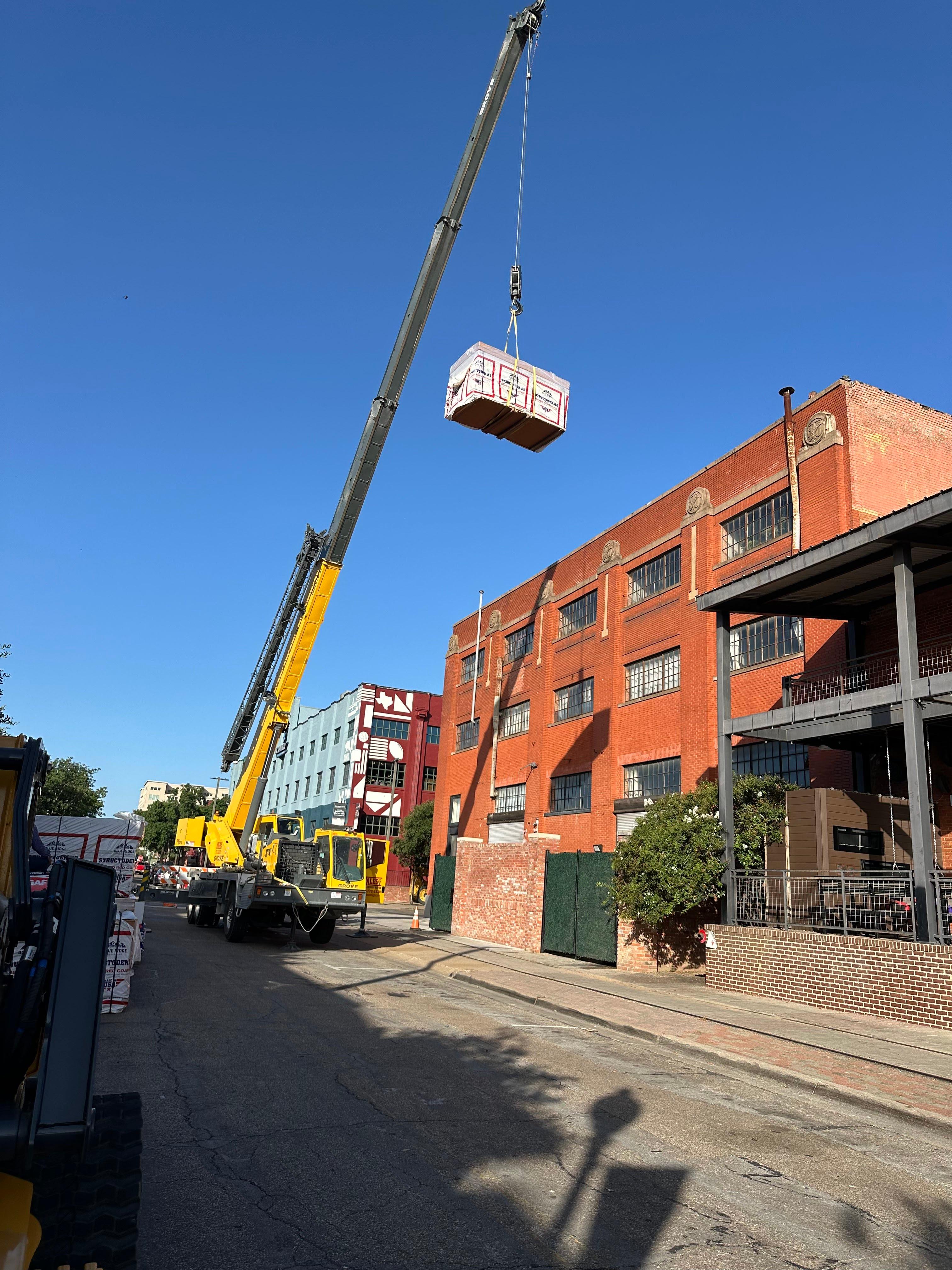 Flores Roofing & Construction Image