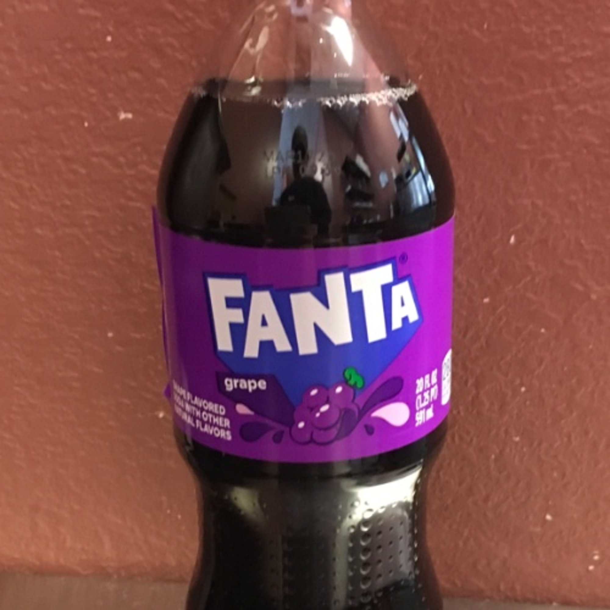 Fanta Grape (20oz)