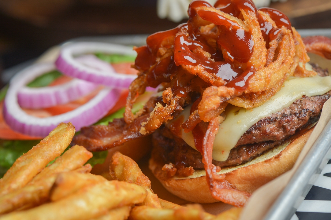 WHISKEY BACON BURGER