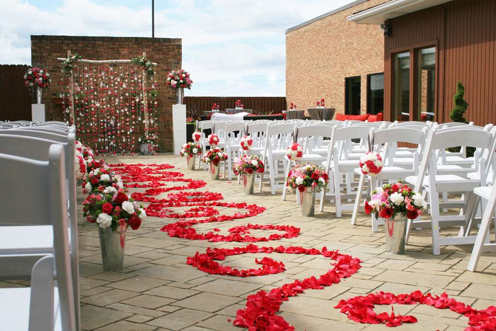 DoubleTree by Hilton Hotel Chicago - Alsip Image