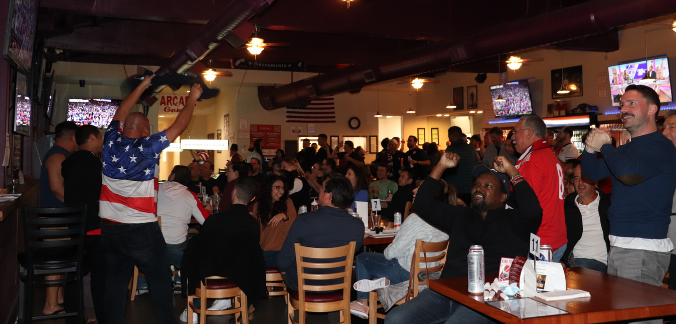 Henry's Lounge