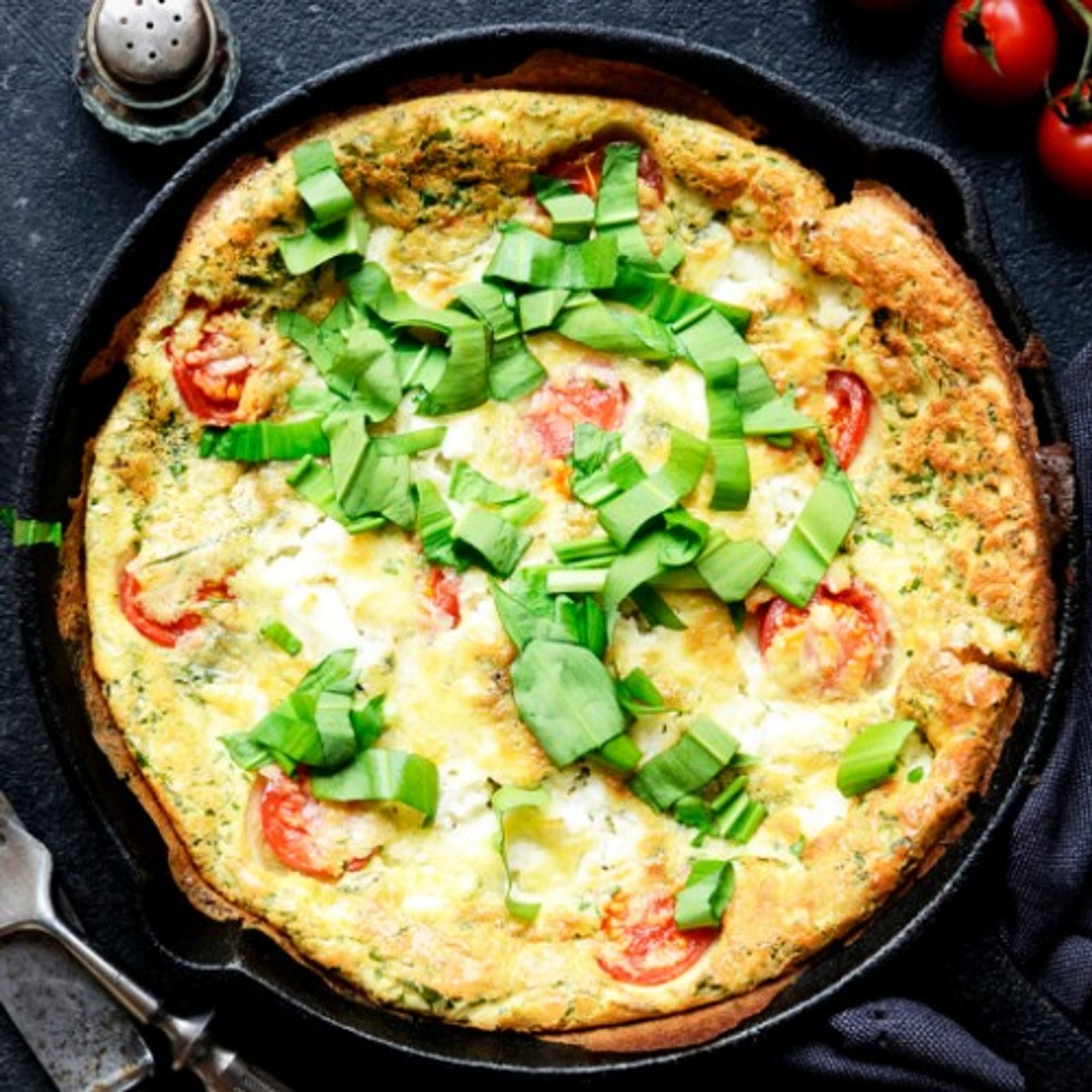 Tortellini and Pesto Pan Pizza