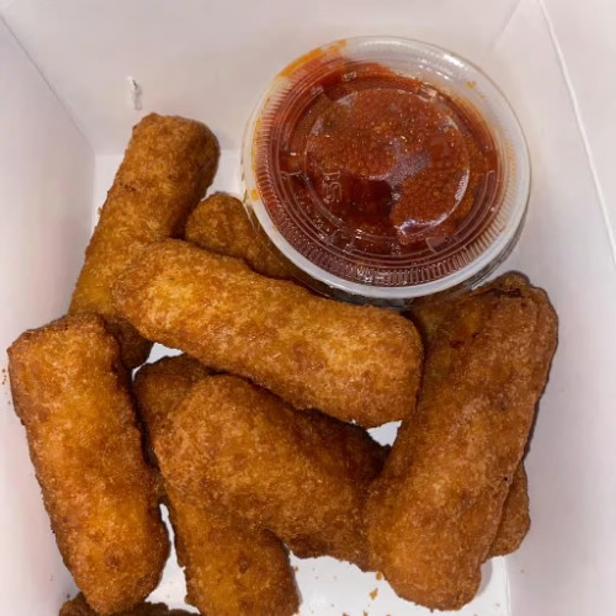 Fried Mozzarella Sticks (8)