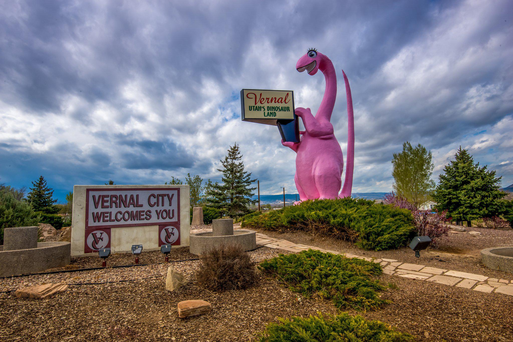 Holiday Inn Express & Suites Vernal - Dinosaurland Photo