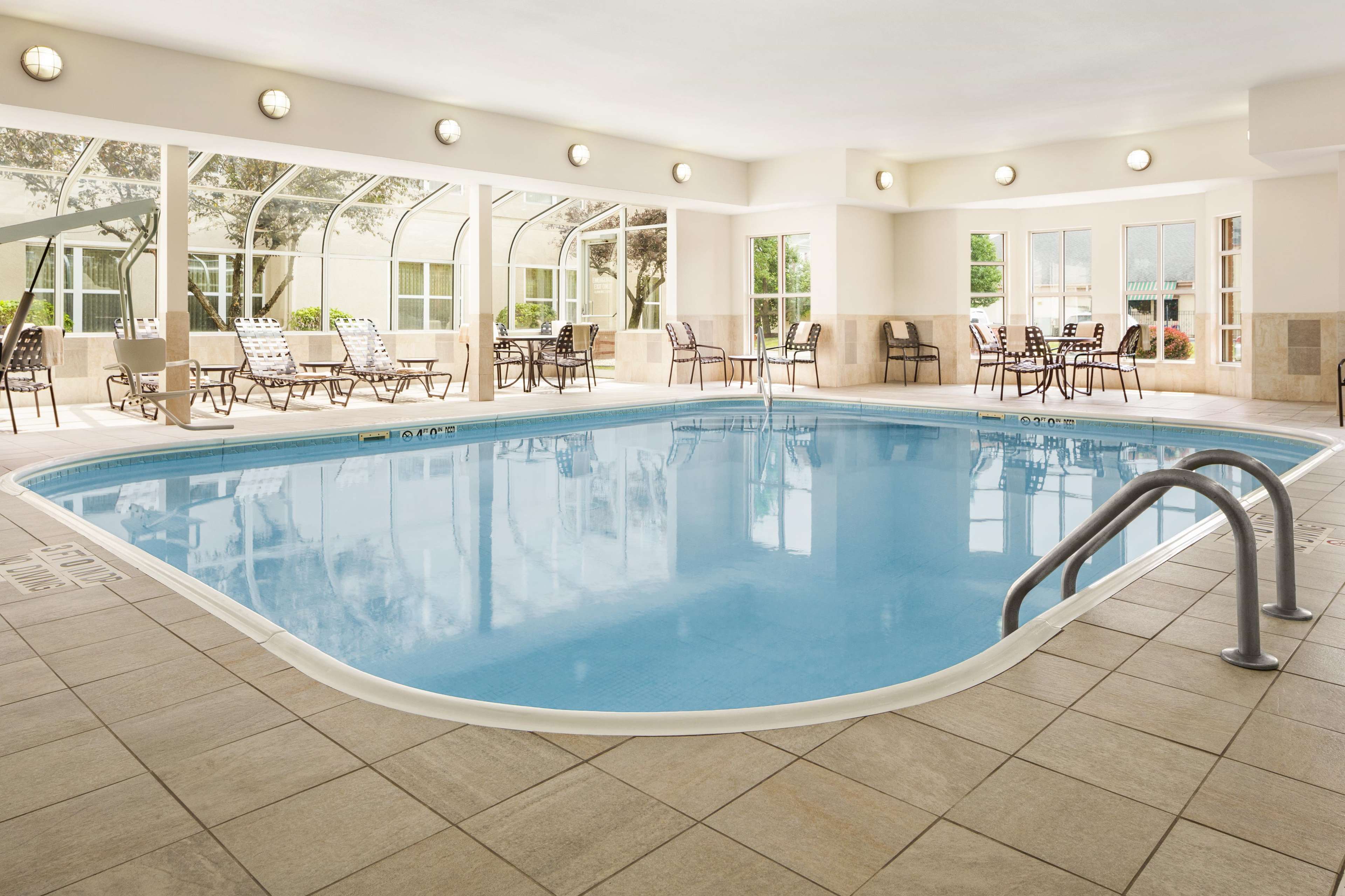 Homewood Suites by Hilton Toledo-Maumee Photo