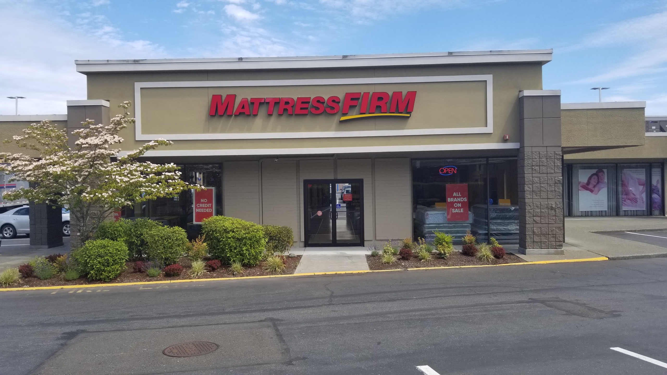 Mattress Firm Tukwila South Photo