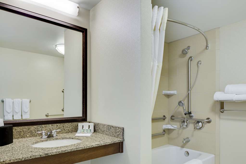 Hilton Garden Inn Manhattan Image