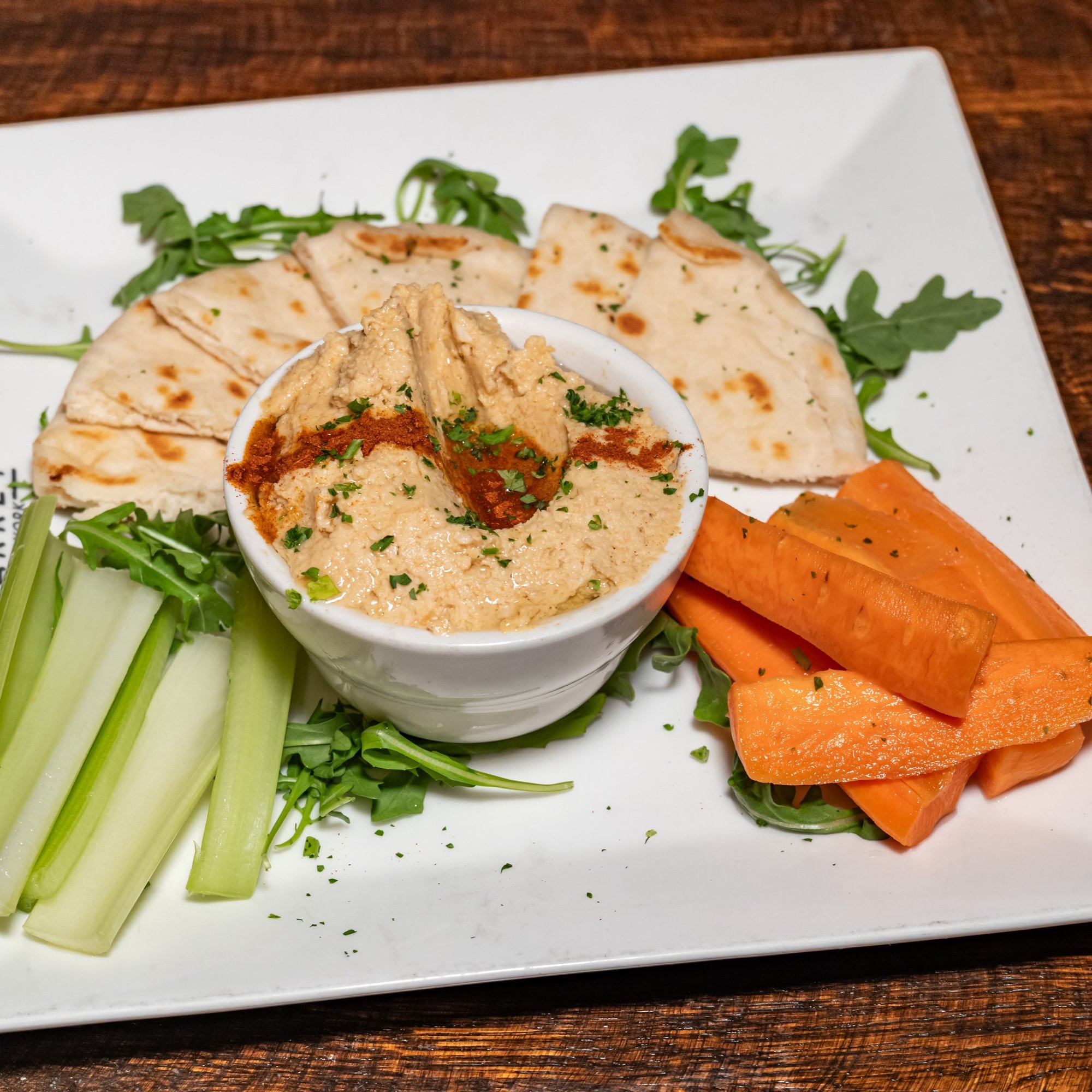 Hummus & Naan