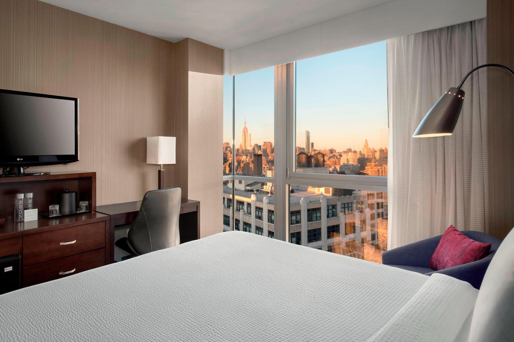 Courtyard by Marriott New York Manhattan/SoHo Photo