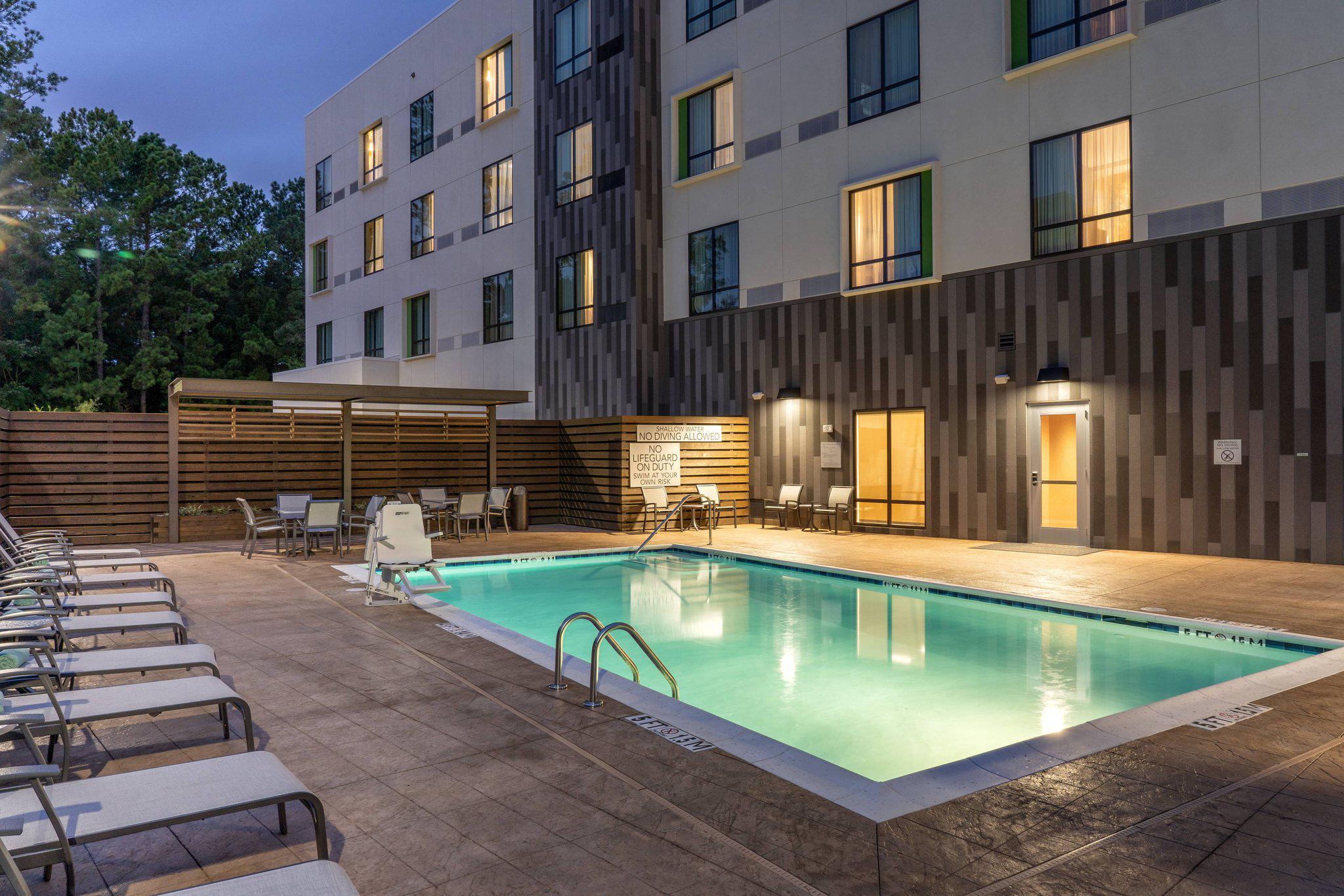 Courtyard by Marriott Charleston-North Charleston Photo