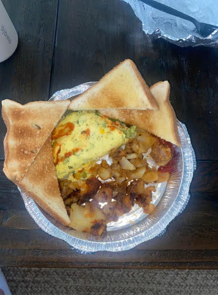 Broccoli Cheddar Omelette