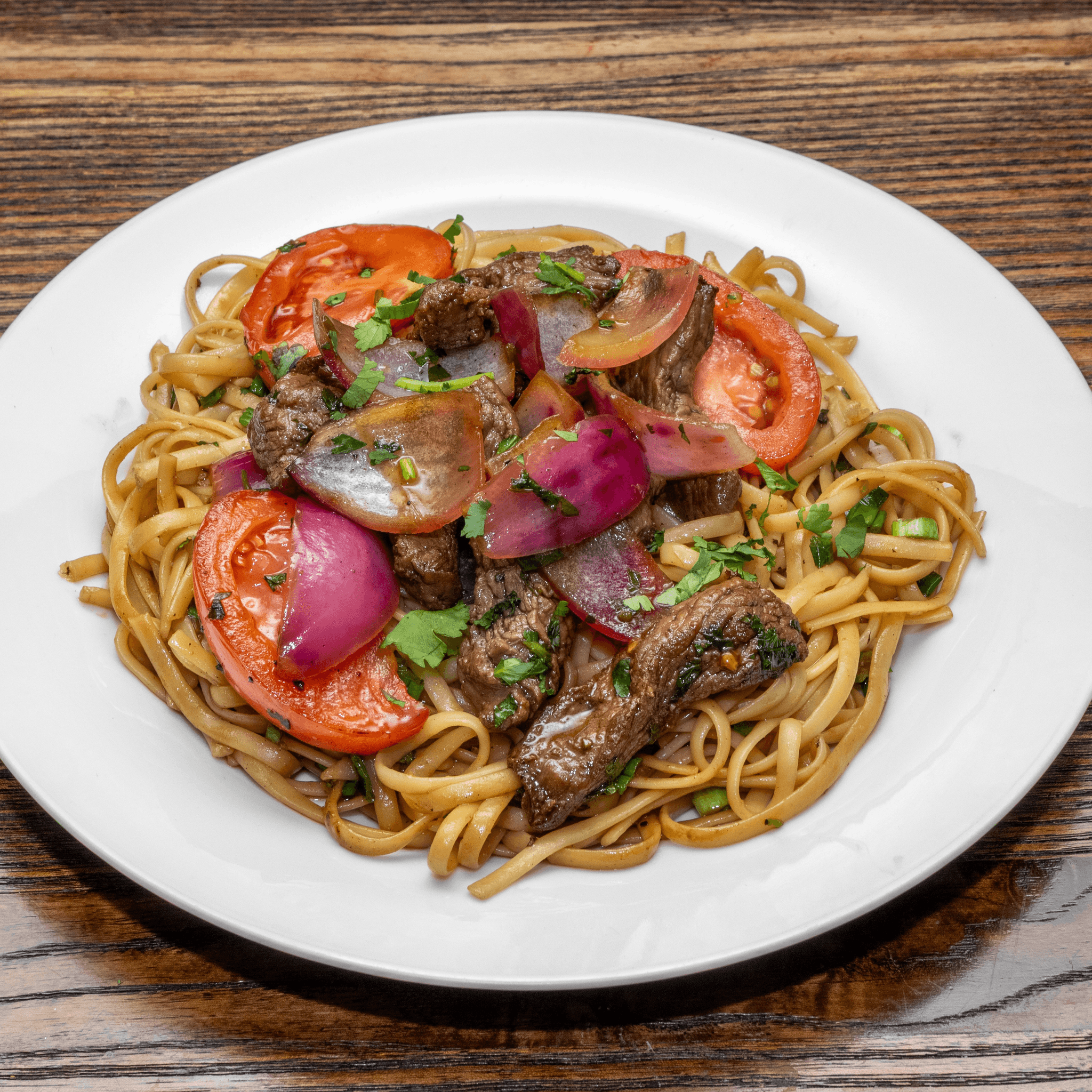 Tallarín Saltado de Carne Plate