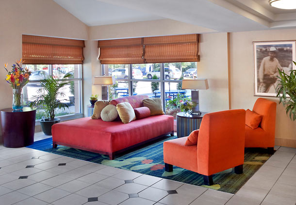 Images Fairfield Inn by Marriott Amesbury