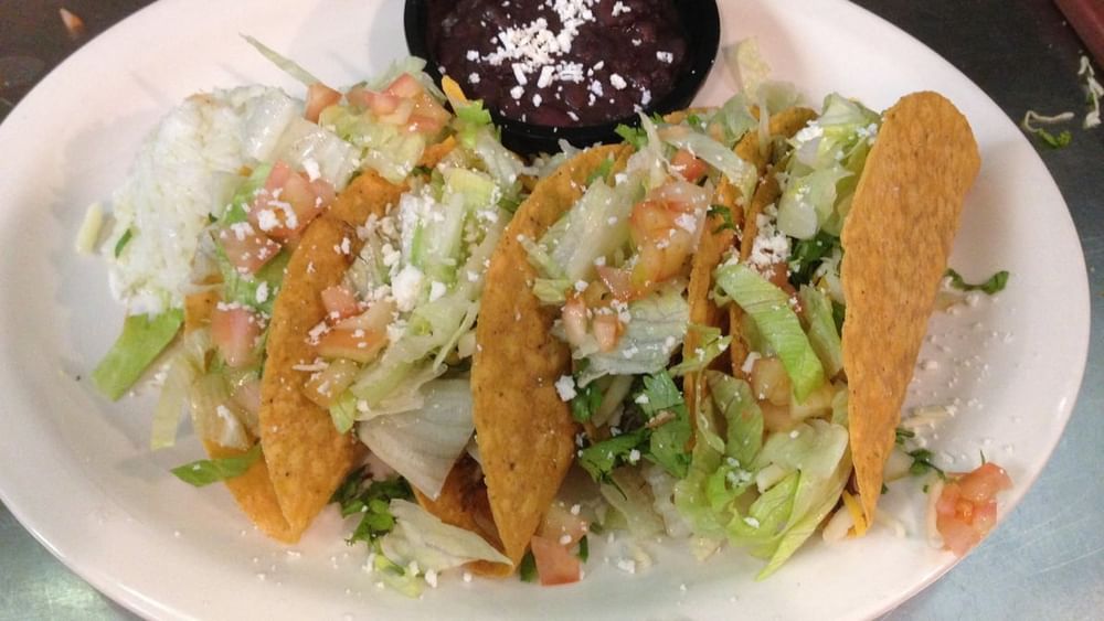 Crunchy Chili Tacos Platter Dinner