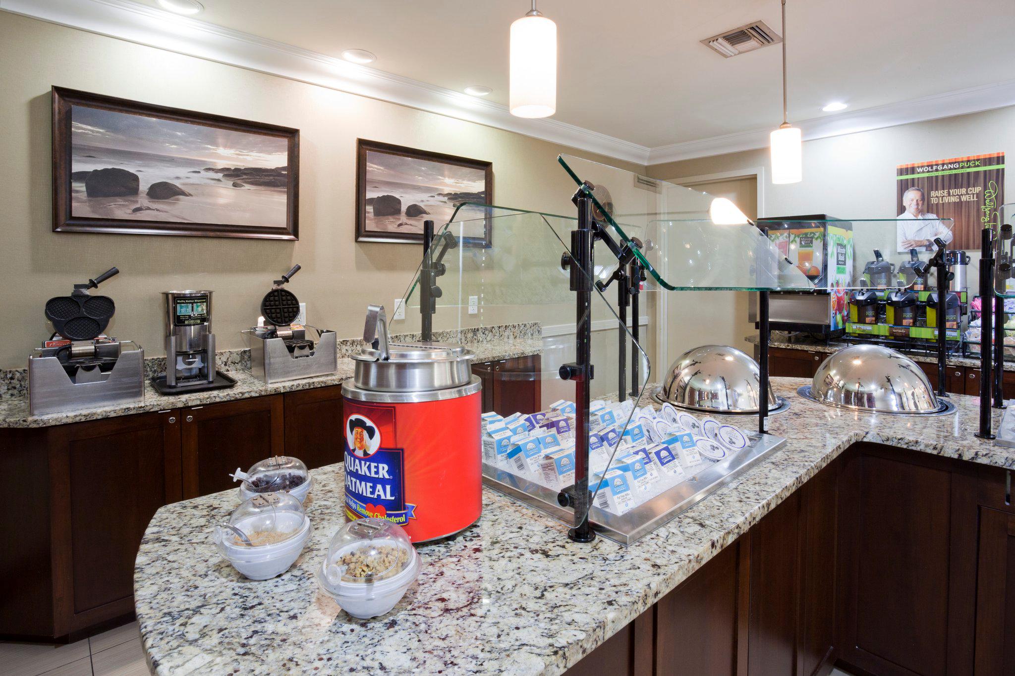 Staybridge Suites Naples-Gulf Coast Photo