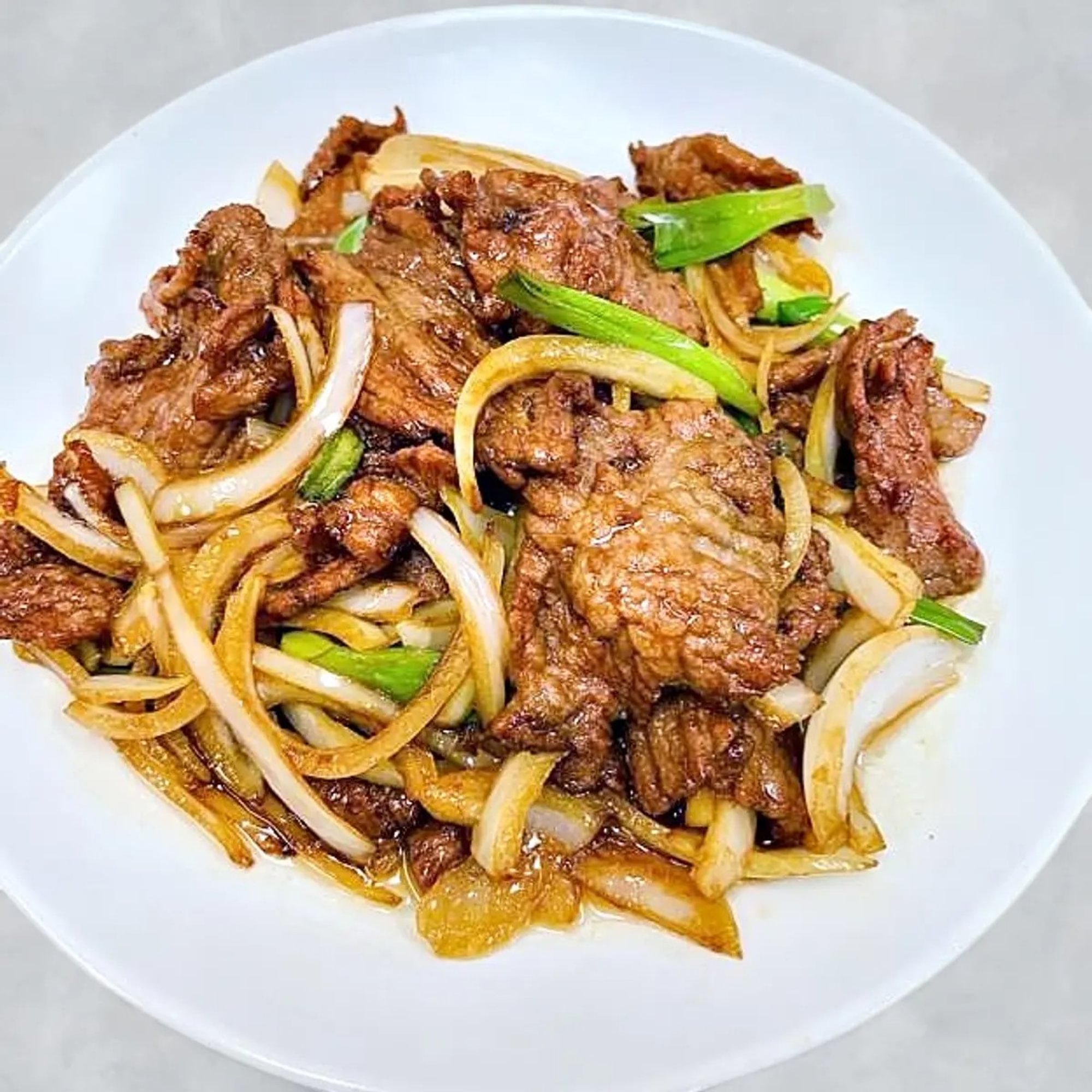 Sautéed Beef with Scallion 葱爆牛