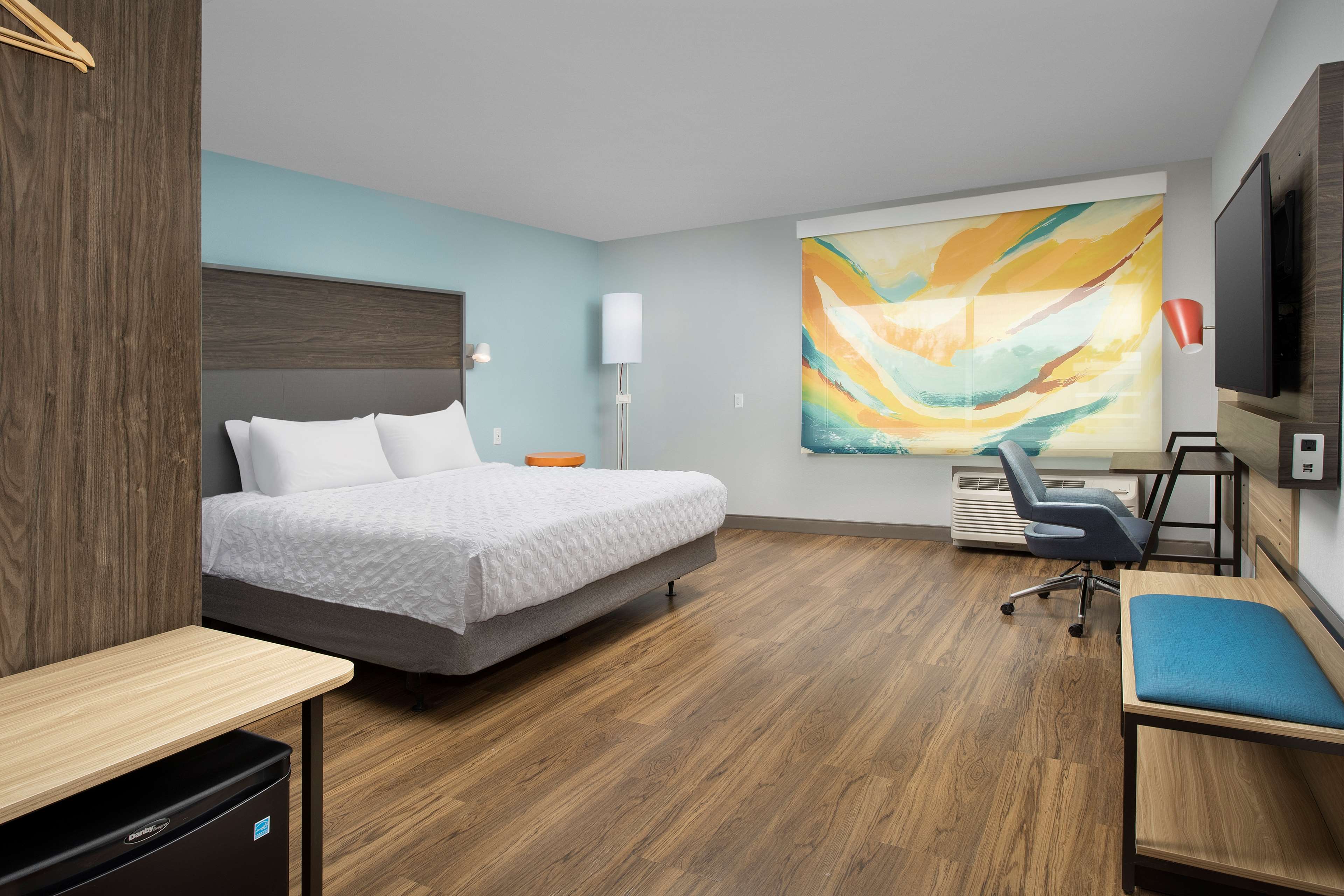 Guest room