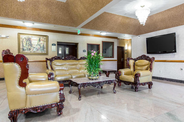 Images Comfort Suites