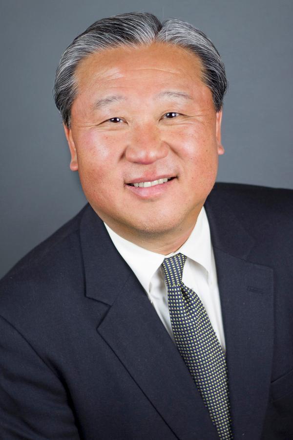 Edward Jones - Financial Advisor: Tom Yoon, CFP® Photo