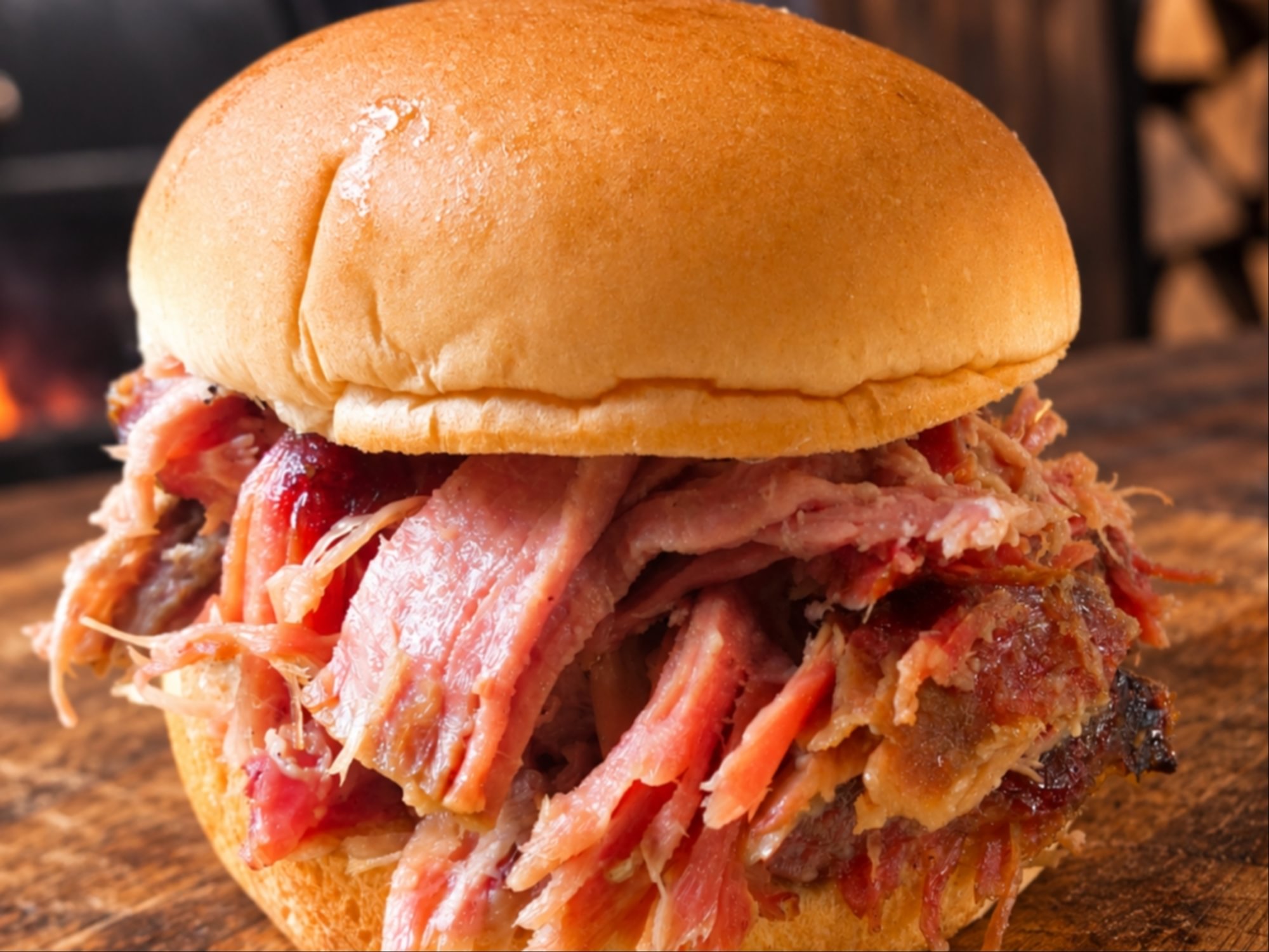 1/3 LB PULLED PORK SANDWICH