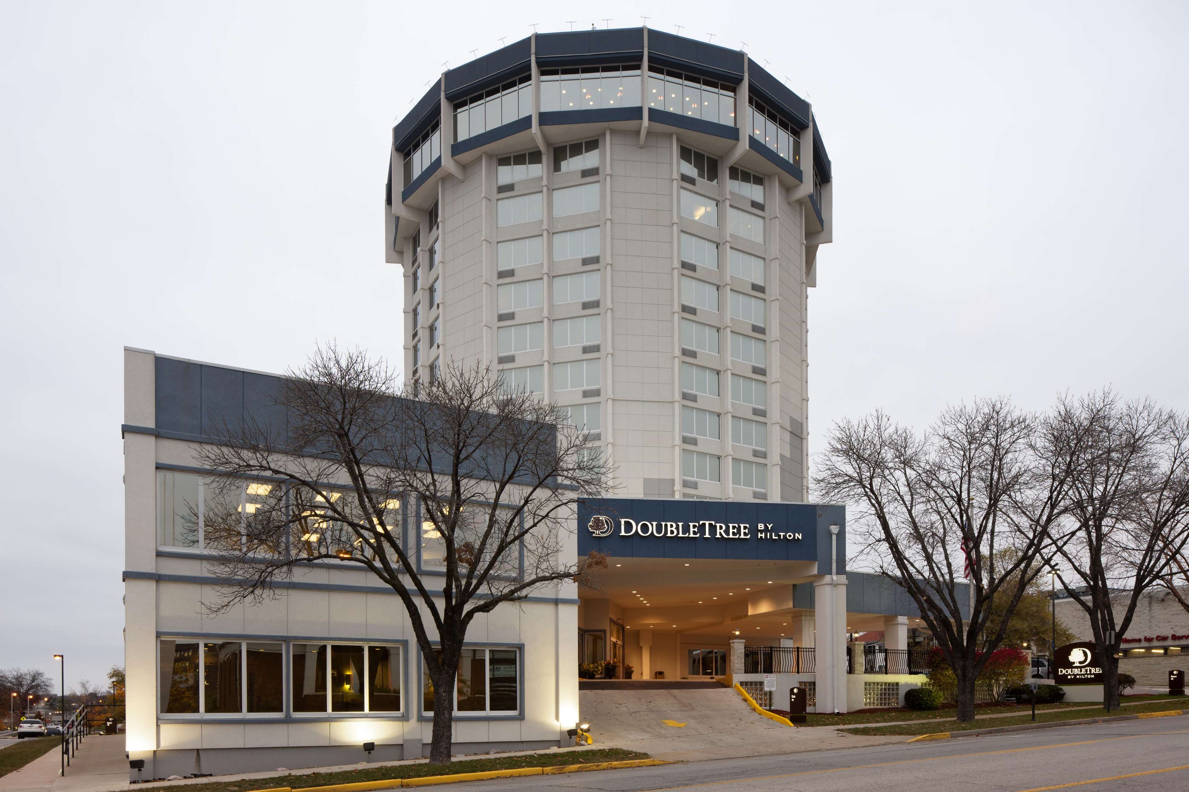 DoubleTree by Hilton Hotel Jefferson City Photo