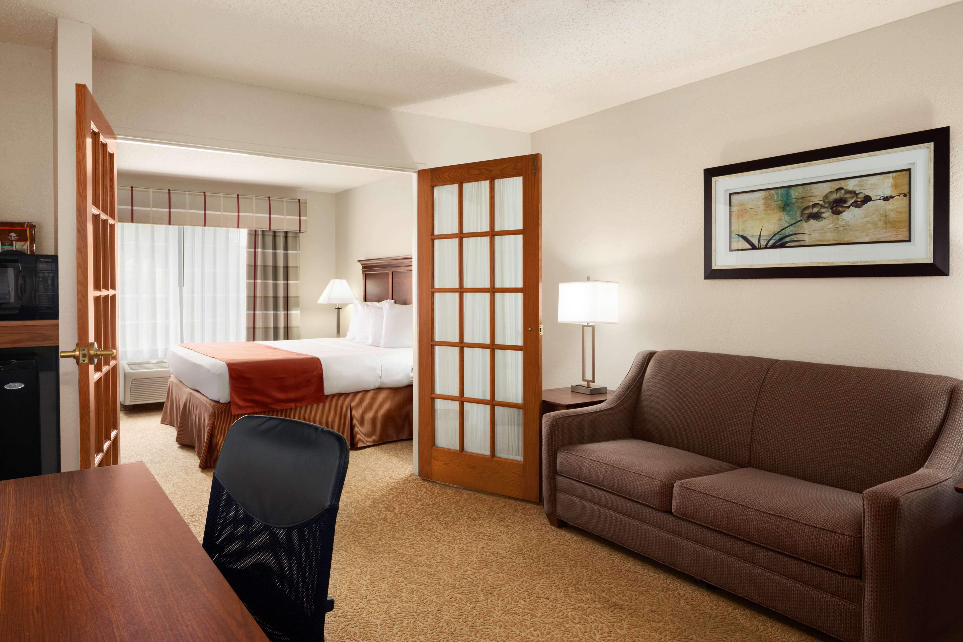 Country Inn & Suites by Radisson, Grand Rapids Airport, MI Photo