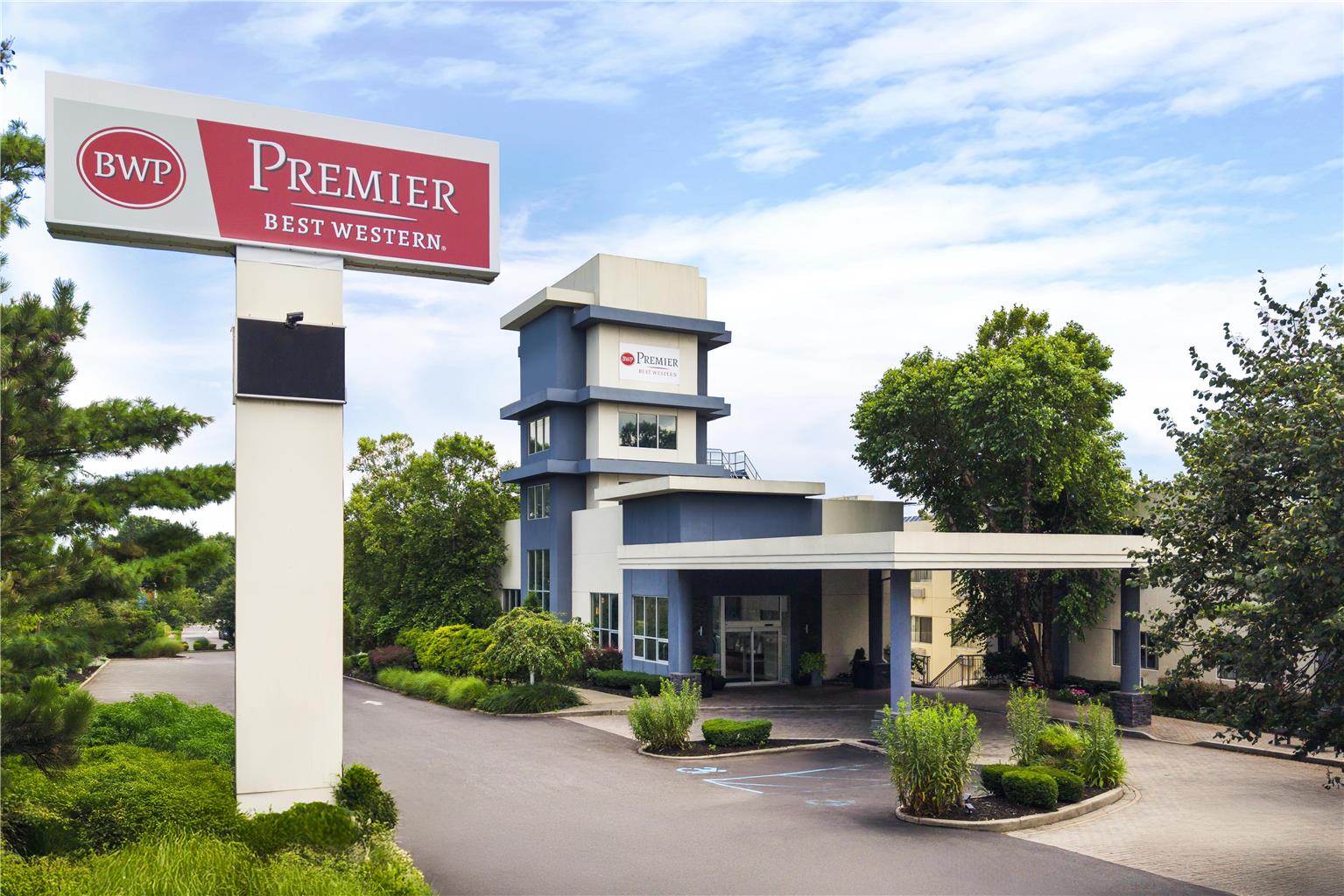 Best Western Premier Plainview-Long Island Hotel Image